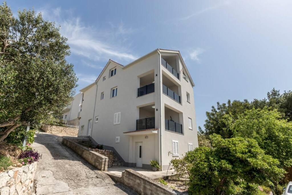 Apartment By Joe Trogir Exterior photo