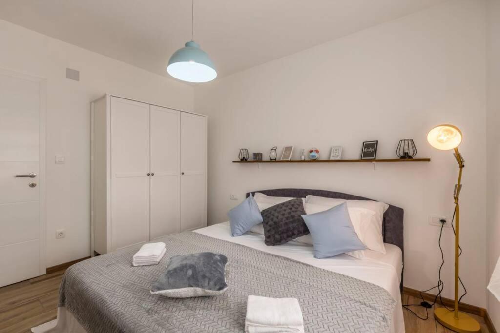 Apartment By Joe Trogir Exterior photo