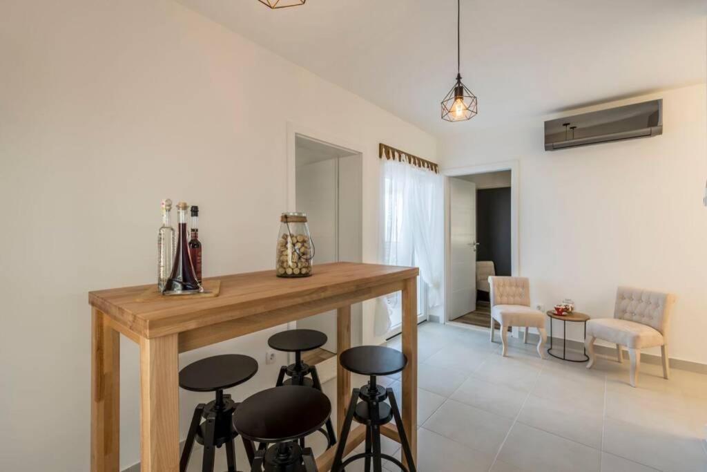 Apartment By Joe Trogir Exterior photo